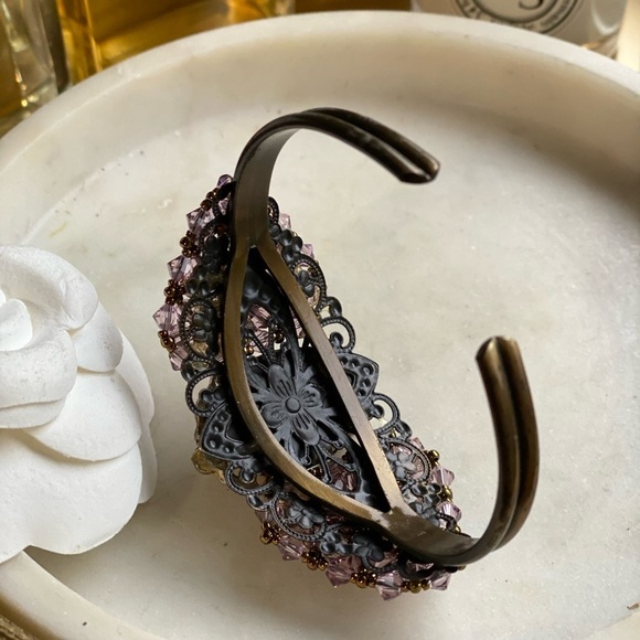 VINTAGE embellished cuff bracelet with purple beads or stones - Picture 12 of 17